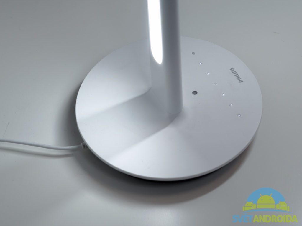 Philips EyeCare Smart Desk Lamp 2 3