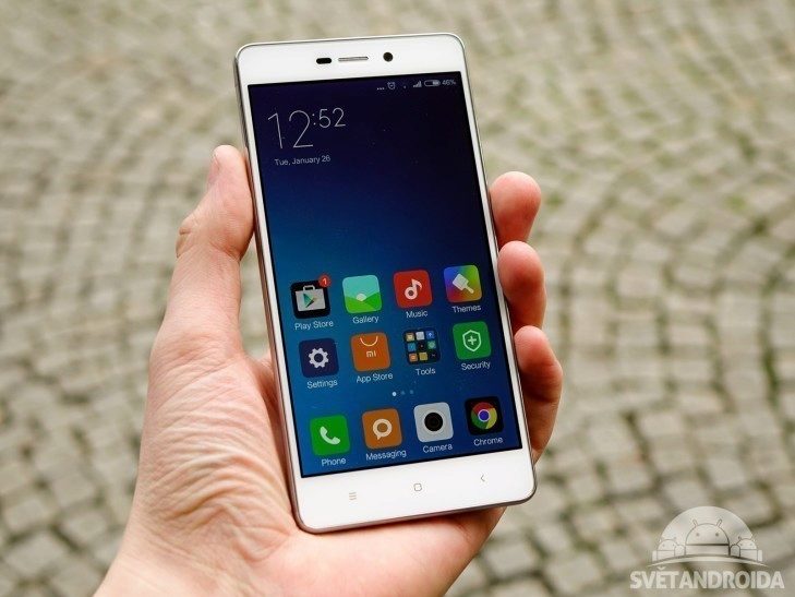 Xiaomi Redmi 3 - konstrukce, držení v ruce