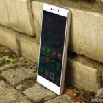 Xiaomi Redmi 3 – konstrukce, pohled zepředu (3)