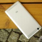 Xiaomi Redmi 3 – konstrukce, pohled zezadu (4)