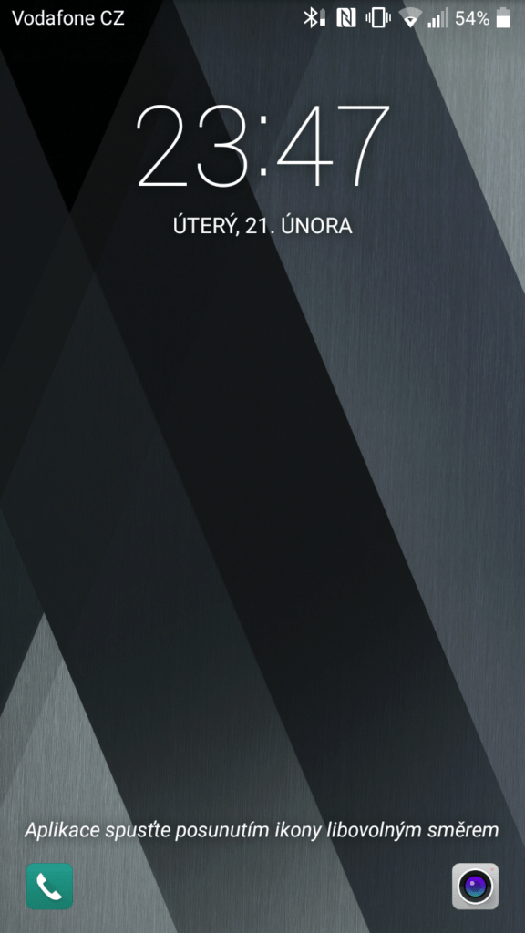 LG K10 2017 lockscreen