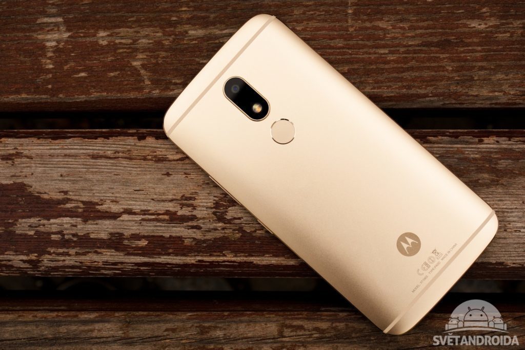 Lenovo Moto M záda