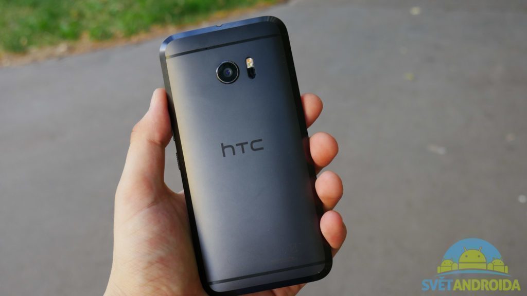 HTC 10 -konstrukce, zadní strana