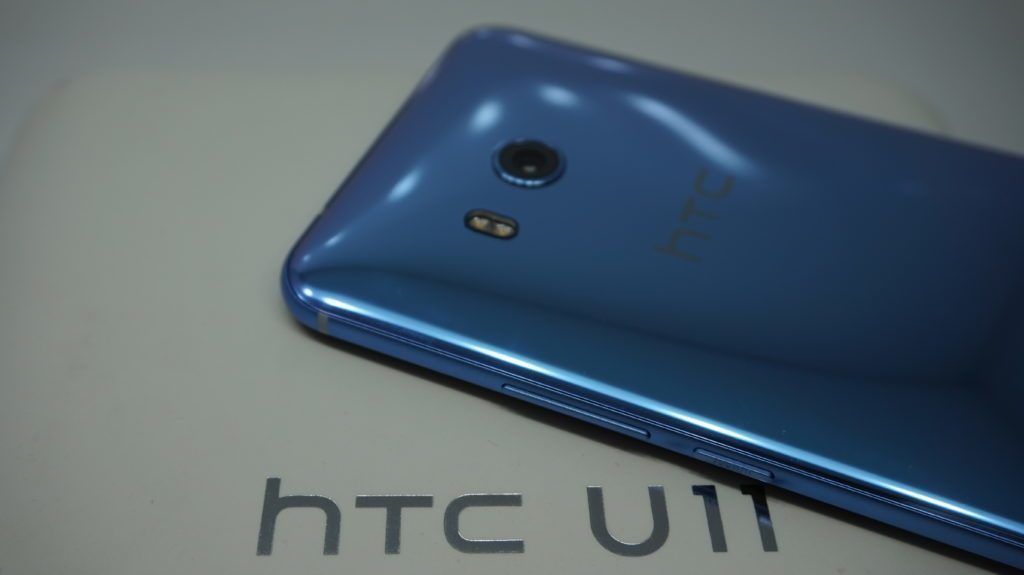 HTC U11 design