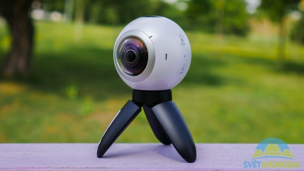 Samsung Gear 360-konstrukce, pohled zepředu