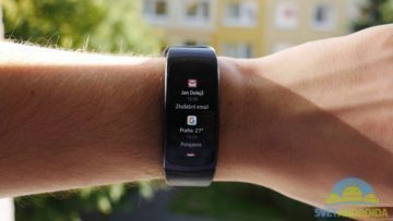 Samsung Gear Fit 2 – displej, notifikace -1