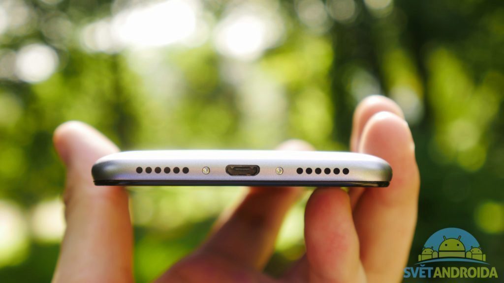 Honor 6A-konstrukce-microusb