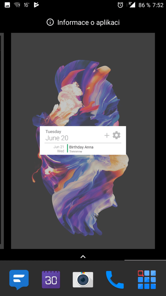 Widget na ploše