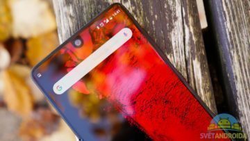 Telefon Essential Phone PH-1-konstrukce-displej