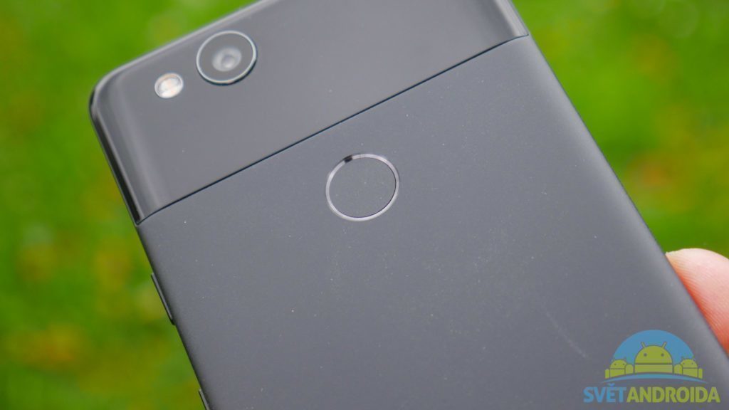 Telefon Google Pixel 2-konstrukce-ctecka otisku prstu