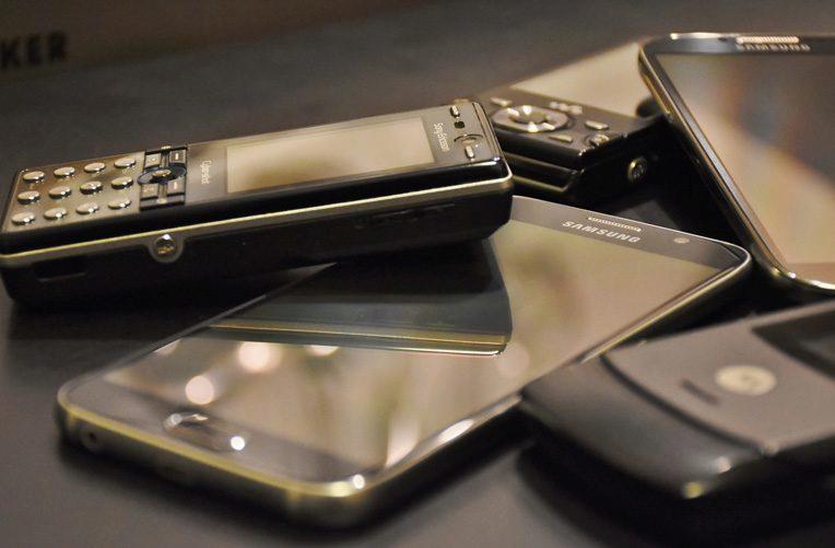 Jak-skončil-váš-poslední-telefon-(Hlasovačka) Jak-skončil-váš-poslední-telefon-(Hlasovačka)