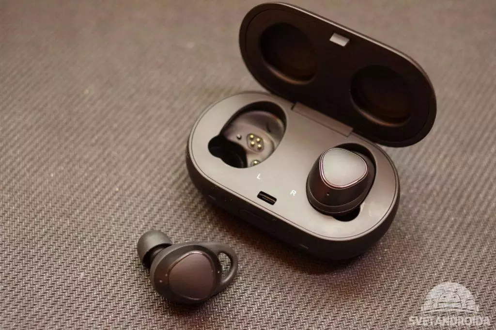 Samsung Gear IconX 2018 pouzdro 2