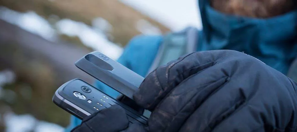 land rover explore smartphone