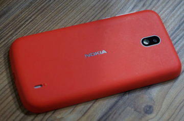První dojmy z levného mobilu Nokia 1: Nejnovější Android za minimální cenu