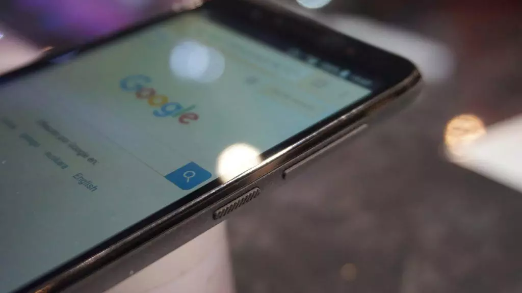 Alcatel 1X telefon