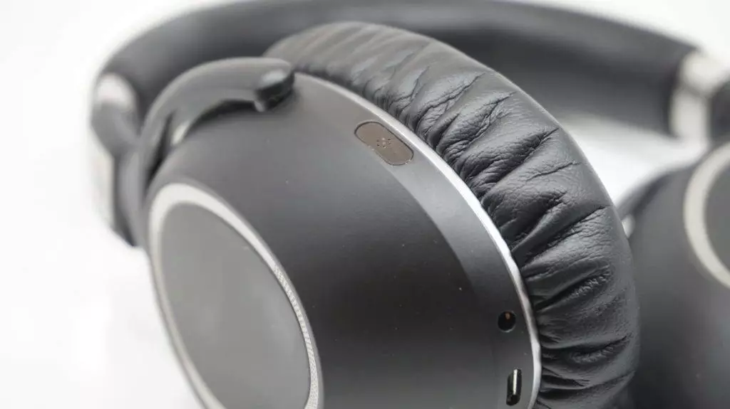 Sennheiser PXC 550 microusb