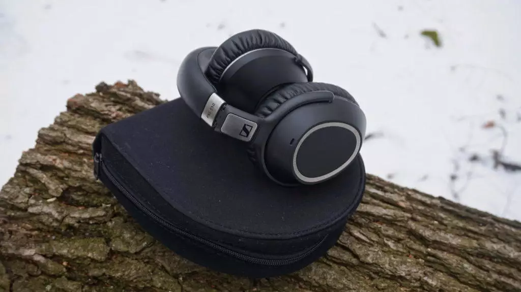 Sennheiser PXC 550 obsah baleni