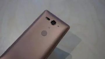 Sony Xperia XZ2 Compact ctecka