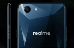 realme 1 levny telefon design