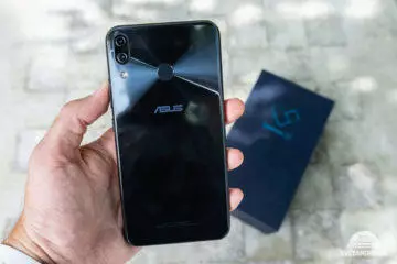 Asus Zenfone 5 zadni strana