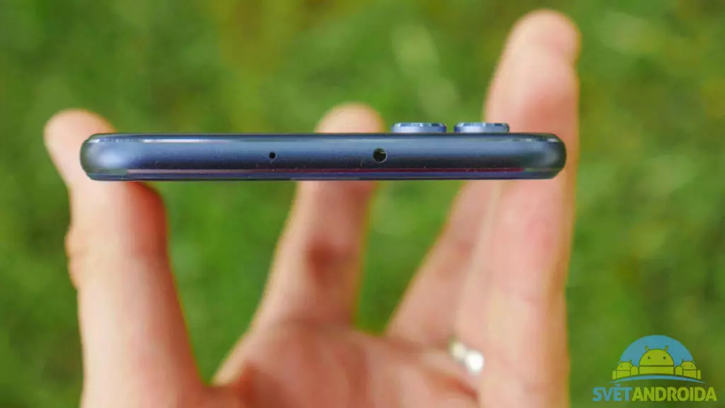 Recenze-Honor View 10-konstrukce-horni strana