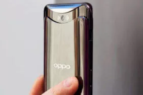 vysunovaci mechanismus oppo find x