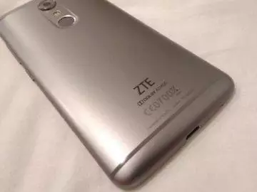 Elephone U Pro foto zte