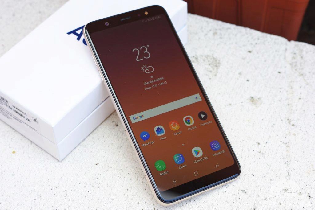 Samsung Galaxy A6+ přední strana