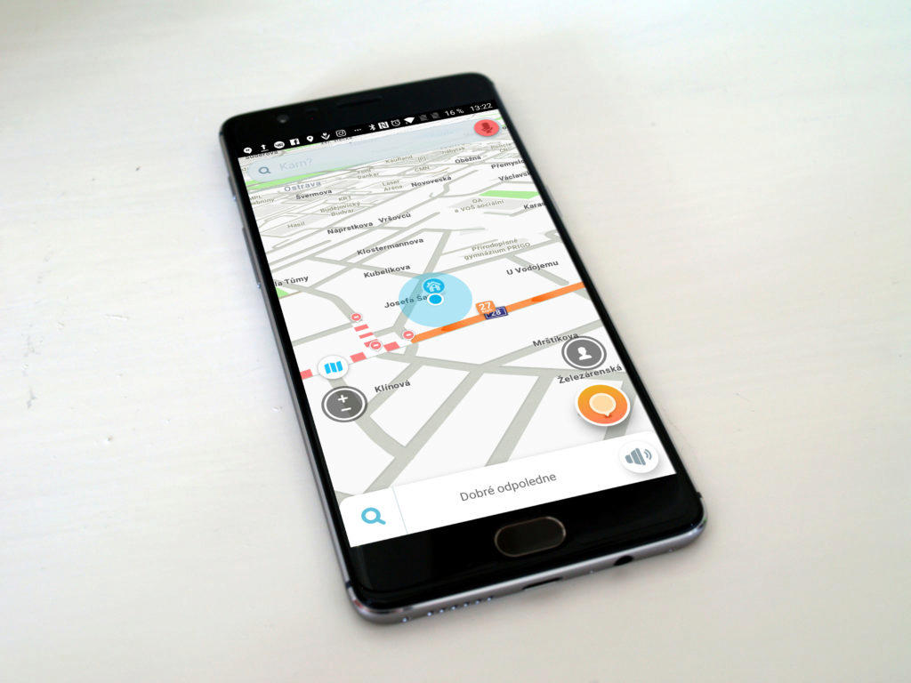 Telefony OnePlus mají v navigaci Waze problémy s GPS