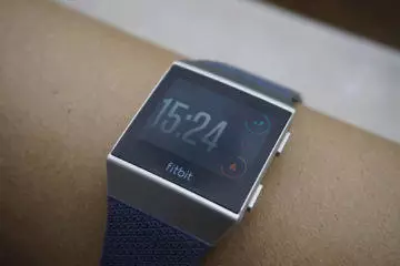 displej fitbit ionic