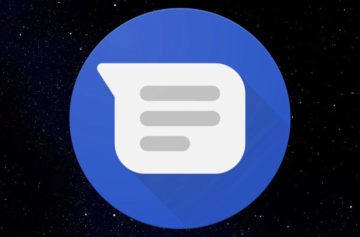 Google odstranil tmavý režim u Zprávy pro Android. Důvod je neznámý