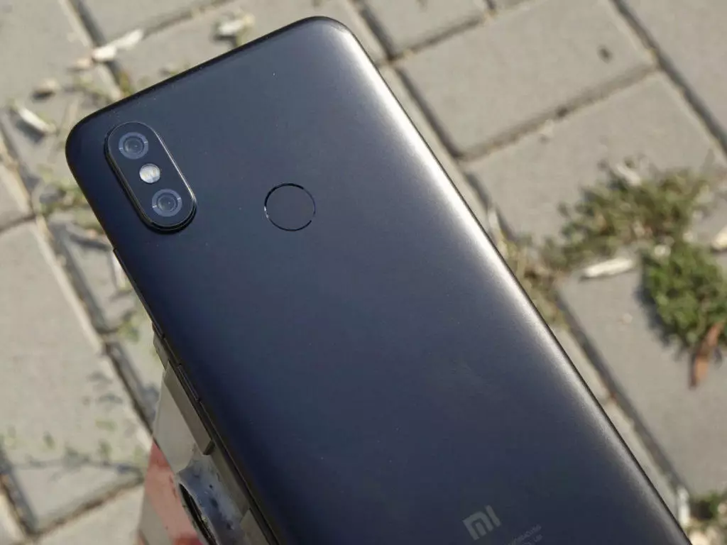 xiaomi mi a2 ctecka otisku prstu