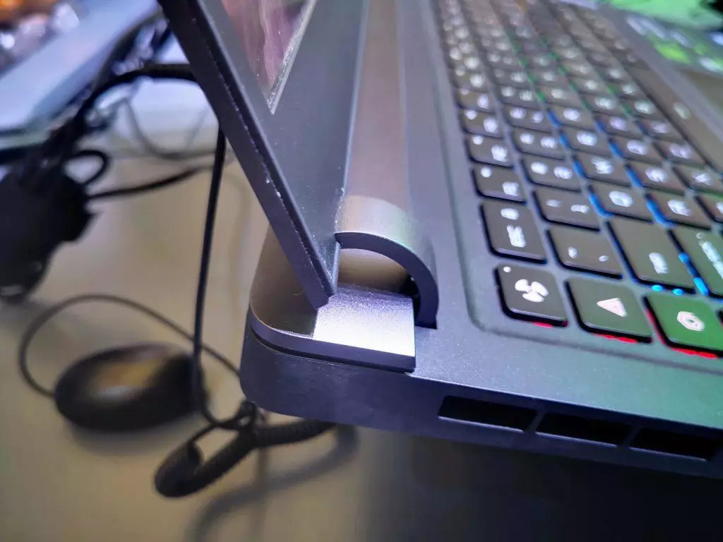 xiaomi mi notebook pro 2 konektory