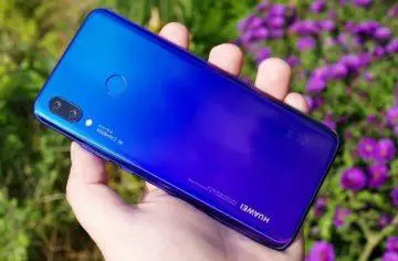 Huawei Nova 3 recenze: Cenově dostupný velikán, který se vyrovná vlajkovým modelům