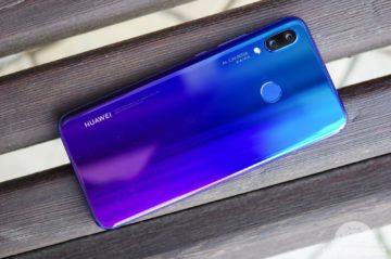 Huawei Nova 3 záda