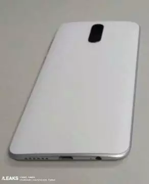 Asus ZenFone 6 prototyp - dva fotoaparáty uprostřed