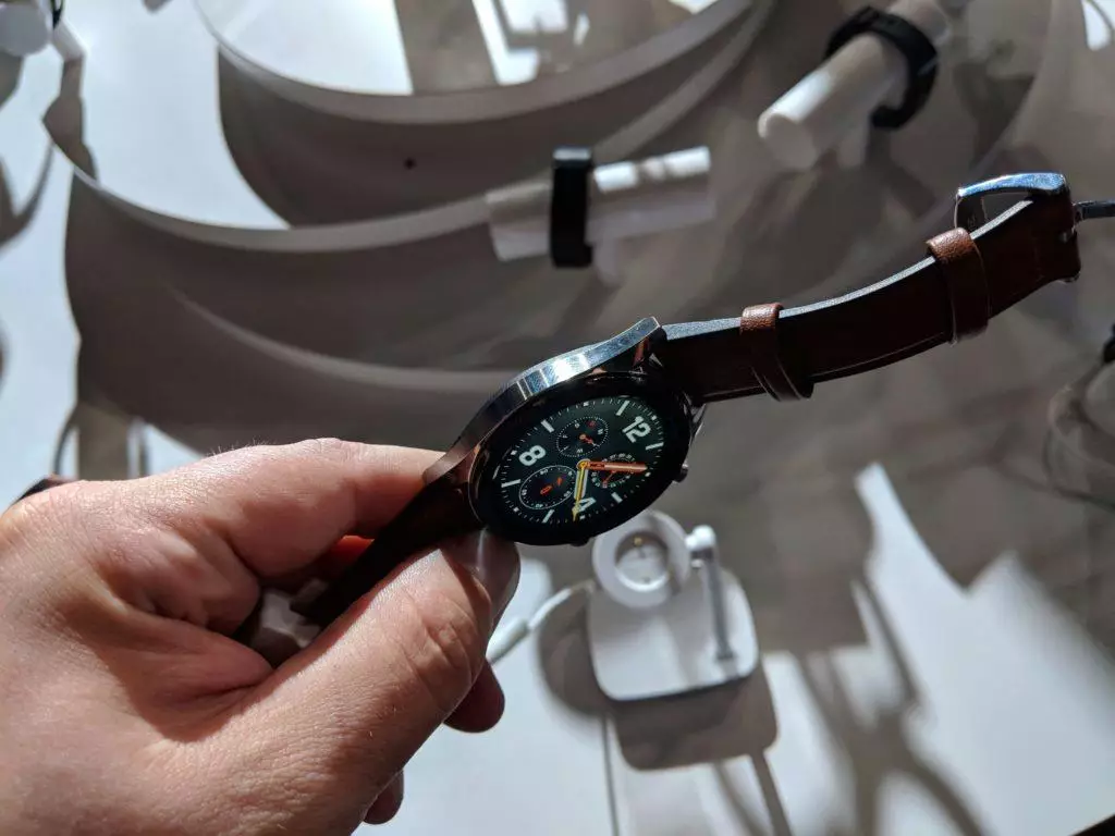 chytre hodinky huawei watch gt tlacitka