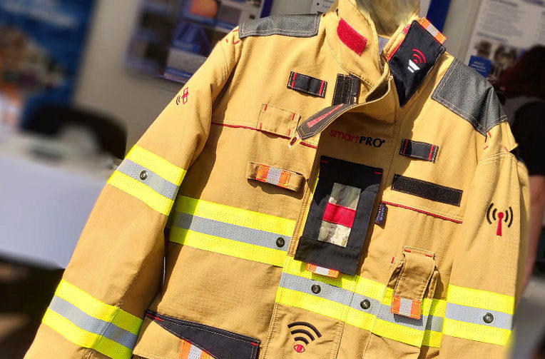 chytry oblek hasici