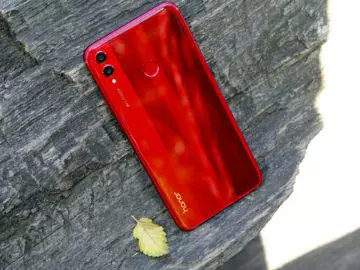 honor 8x zadni strana design