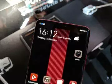 huawei mate 20 pro porsche design displej