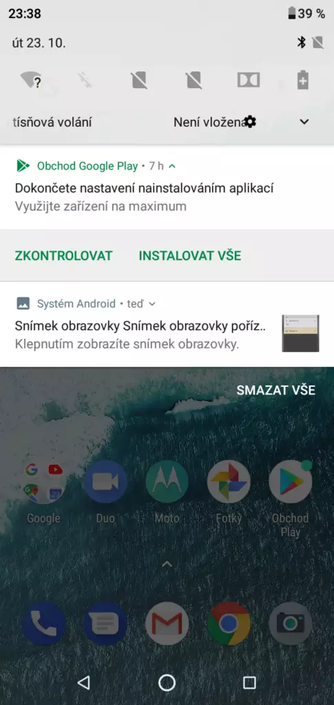 motorola one android one cisty android notifikace