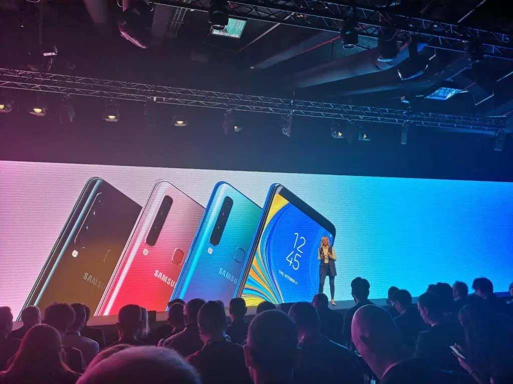 samsung-galaxy-A9-predstaveni-milan.