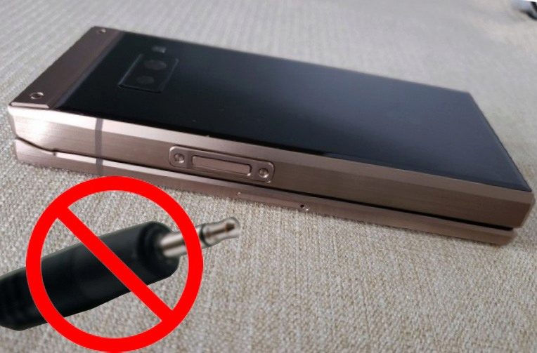 Samsung W2019 bez 3,5mm jacku. Přijde o něj i Galaxy S10? Samsung W2019 bez 3,5mm jacku. Přijde o něj i Galaxy S10?