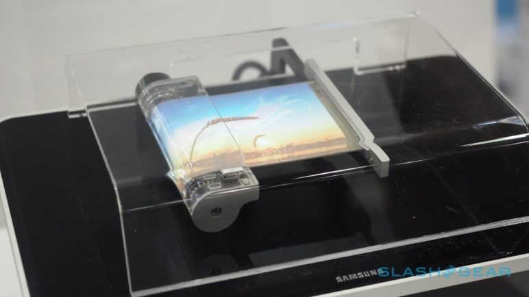 Samsung Display rollable OLED prototype