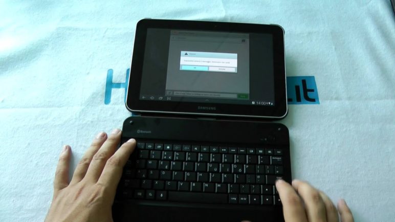 Tastiera originale Samsung per Galaxy Tab 8.9 e 10.1