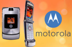 motorola razr navrat ohebny telefon