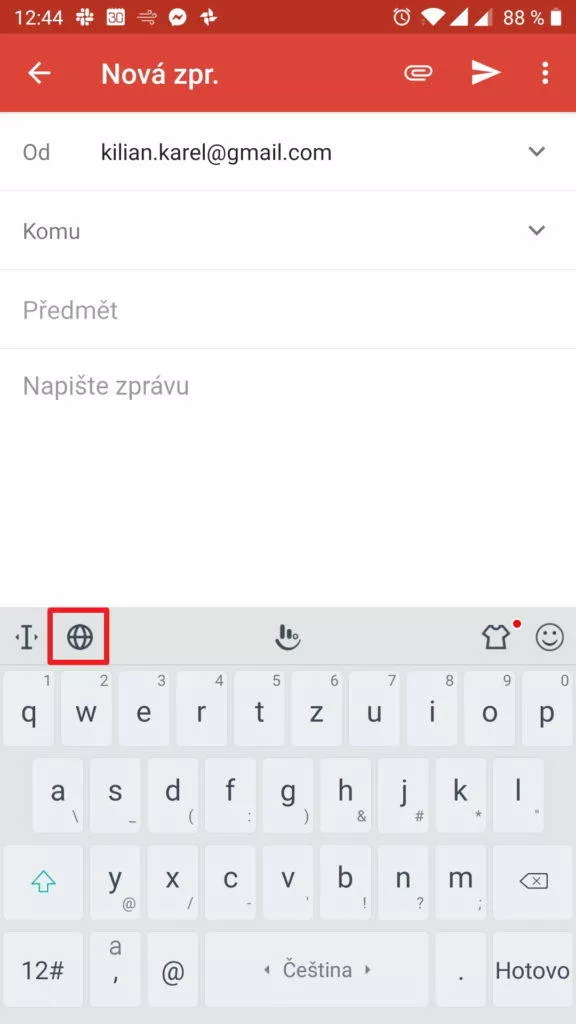 Klepněte na ikonu zeměkoule