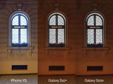 Noční fotografie Samsung Galaxy S10 vs Apple iPhone XS okno