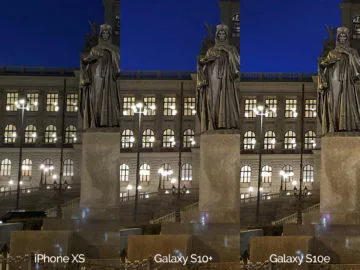 Noční fotografie Samsung Galaxy S10 vs Apple iPhone XS svaty vaclav detail