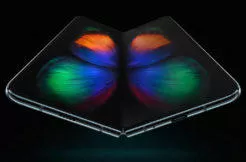 Ohebny telefon Samsung Galaxy Fold recenze